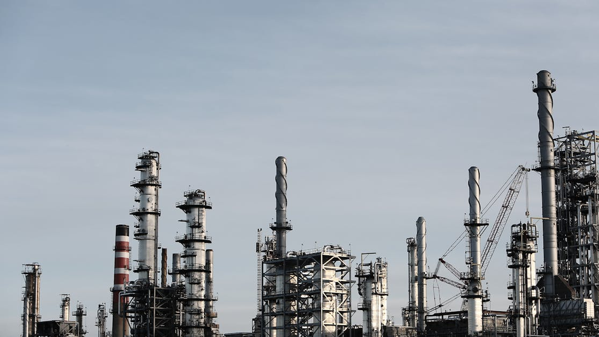 6 Manufacturing & Distribution Insights from Q2 2025 and What They Mean for You